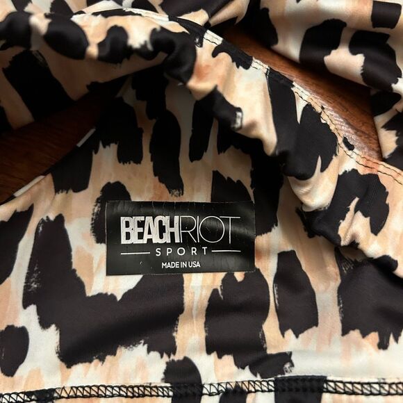 Beach Riot Leopard and Black Sportswear - Picture 4 of 6